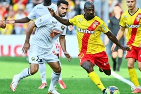 开云直播官网 -转会期法国杯焦点战，密尔沃基雄鹿绝杀压哨，更衣室稳定，细节决定成败的简单介绍