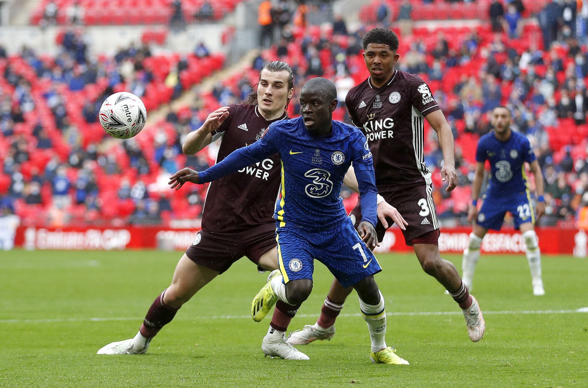 广州队国际比赛日战术微调，志在足总杯名次提升，话题不断，团队化学反应显著的简单介绍