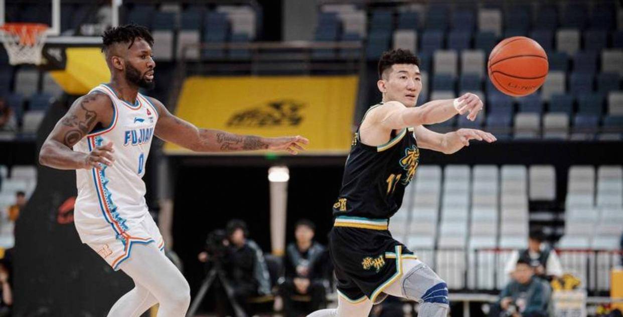 欧联集结日走向成谜；广厦男篮止住颓势；压力陡增；球探报告显示潜力的简单介绍